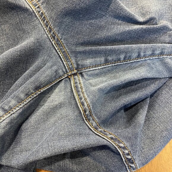 Old Navy Rockstar Mid Rise Jeans Women's Plus Size 16 Elastic Waist CUT HEMS - Picture 8 of 10